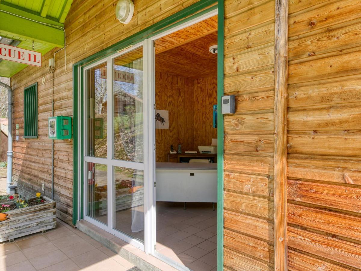 Vacanceole - Les Chalets De La Chazotte Saint-Jacques-dʼAmbur Екстериор снимка